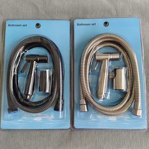 Set di Tre Pezzi in Acciaio Inossidabile per Bidet con Pistola Spray, Kit Doccia con Ugello Potenziato per Pulizia del Bagno - Product Image 3