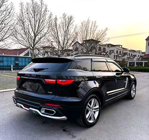 Auto <span class=keywords><strong>Usata</strong></span> Zotye T700 Edizione Lusso Personalizzata 1.8T Automatica di Alta Gamma con Finitura Verniciatura Nero Agata e Interni Arancioni - Product Image 5