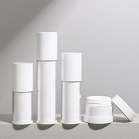 Ensemble de flacons et pots rechargeables en plastique acrylique personnalisés en usine avec doublure intérieure remplaçable pour soins de la peau, lotions, sérums et crèmes