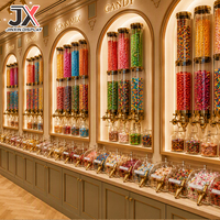 Comptoir de caisse et vitrine de présentation en bois pour boutique de jouets, bonbons et cadeaux, design vintage personnalisé, solution clé en main pour aménagement de magasin