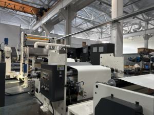 चिपकने वाला टेप नियंत्रण के लिए उच्च परिशुद्धता लेमिनेटिंग कोटिंग मशीन मोटाई पेपर पैकेजिंग प्रकार फिल्म - Product Image 4