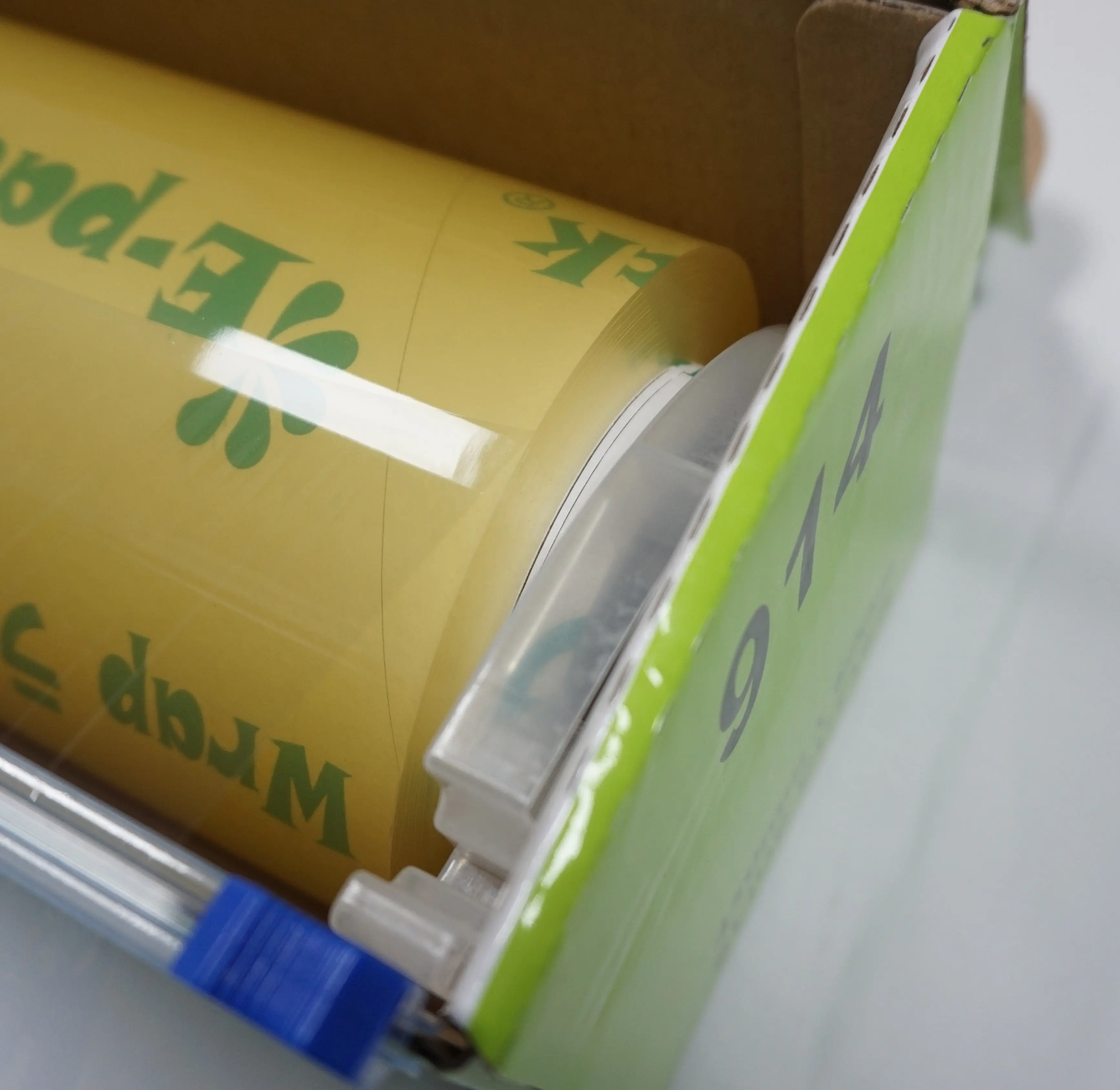 Gute Qualität Lebensmittel verpackung Stretch folie Jumbo Roll Verpackungs folie PVC Frisch halte folie