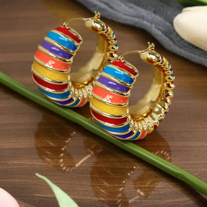Orecchini arcobaleno da donna, stile vintage, orecchini per uso quotidiano, accessori per le orecchie alla moda e versatili - Product Image 1