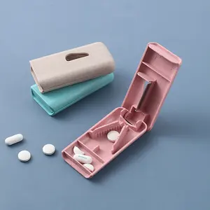 Separador de pastillas transparente portátil, con protector de hoja retractante para cortar pastillas pequeñas o grandes, cortador de pastillas de vitamina