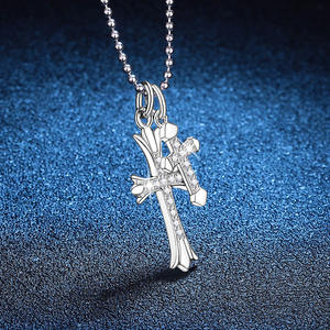 Cadena de cuello en forma de cruz de estilo coreano Hip-Hop de hebra de moissanita con colgante de color D para regalo - Product Image 3