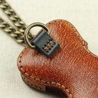 Pochette de luxe en cuir pleine fleur tanné végétal, faite à la main, véritable mini pochette zippée, pendentif rétro pour instrument de musique, avec breloque violon