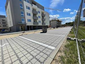 ระบบปูพื้นแบบโมดูลาร์ระบบปูพื้นที่ทันสมัยรองรับงานหนักสำหรับฮับขนส่งของเทอร์มินอลรถบัสที่ทำจากพลาสติก - Product Image 6