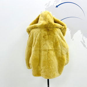 Collezione di Pelliccia di Coniglio Rex Colorata - Fornitura di Pelliccia Vera di Alta Qualità per Boutique - Product Image 4