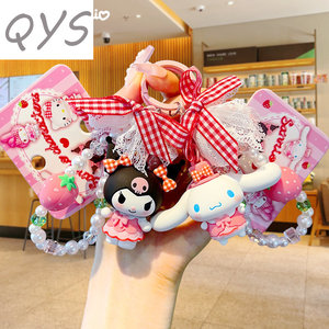 พวงกุญแจสายรัดข้อมือ PVC QYS ตุ๊กตาการ์ตูน 3 มิติ จี้ห้อยกระเป๋านุ่มนิ่ม พวงกุญแจ ของขวัญส่งเสริมการขาย - Product Image 2