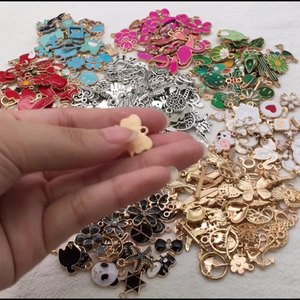 30 Piezas Dijes Esmaltados Surtidos de Dibujos Animados de Mariposa, Corazón, Flor y Animal para Fabricación de Joyería <span class=keywords><strong>DIY</strong></span>, Colgante, Collar, Pulsera y Accesorio - Product Image 2