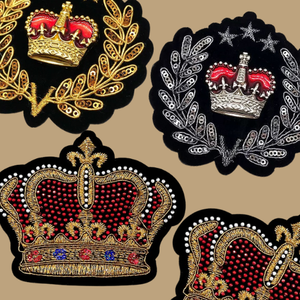 Di lusso eco-friendly oro corona nera ricamata Patch cuore/disegni di fiori su misura spilla in tessuto per cappelli giacche - Product Image 4