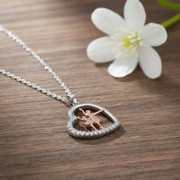 Collier avec pendentif ballerine personnalisé avec logo, bijoux de danse pour mère et fille, collier en zircon bicolore en forme de cœur, cadeau pour danseuse