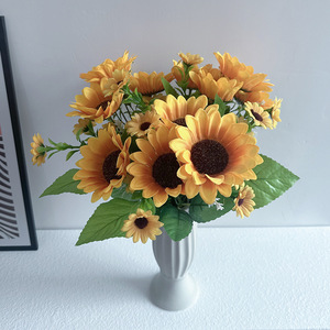 Ramo de Girasoles Artificiales de 30 cm, Flor de Seda de Alta Simulación, Decoración para Sala de Estar y Mesa de Comedor - Product Image 4
