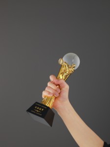 مخصصة إبداعية الراتينج المنافسة الرياضية لكرة القدم كرة السلة الكرة الطائرة تنس الريشة-العابرة موضوع جوائز لافتة - Product Image 2