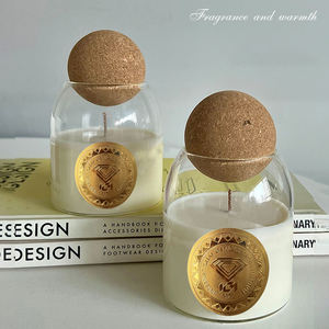 Vente en gros d'un bocal à bougie en verre à large ouverture avec couvercle en liège Logo personnalisé pour la décoration intérieure Bougie parfumée en cire de soja transparente - Product Image 1