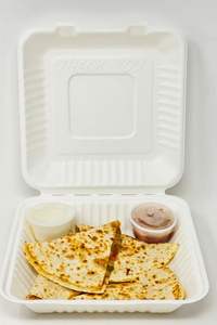 กล่องบรรจุภัณฑ์แบบมีฝาปิด ProTakeOut 9x9 3 ช่อง ทำจากชานอ้อย (200 แพ็ค 100/2) ปลอดสาร PFAS ย่อยสลายได้ ใช้กับไมโครเวฟได้ ทนทาน - Product Image 2