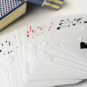 Tùy Chỉnh Lớn Phông Chữ PVC Texas Hold'em Chơi Thẻ Dày Không Thấm Nước Nhựa Poker Với Biểu Tượng Tùy Chỉnh Cho Trung Đông Trò Chơi - Product Image 4