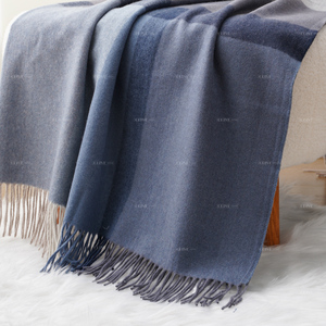 Plaid décoratif de luxe réversible en laine brossée, teint en fil, <span class=keywords><strong>à</strong></span> blocs de couleur, avec franges, pour canapé <span class=keywords><strong>et</strong></span> lit, personnalisable OEM - Product Image 5