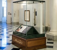Vitrine d'exposition autonome de qualité muséale pour documents et objets, avec éclairage LED, en verre premium durable, pour reliques historiques