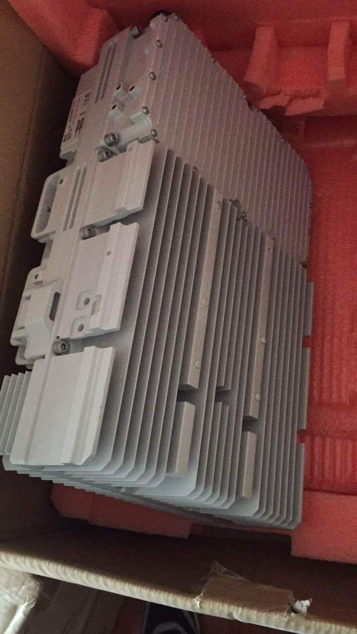 ZTE ZXSDR RRU R8882 S2100 - Reliable Fiber Optic Transceiver for