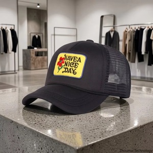 Casquette Trucker Rétro 5 Panneaux en Mousse et Maille avec Patch Floral Tissé 'Have a Nice Day' pour Streetwear 2026, Logo Personnalisé OEM ODM, Faible MOQ, Échantillonnage Rapide - Product Image 4