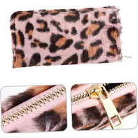 Mini portefeuille personnalisé pour clés de téléphone portable Pochette moelleuse Cadeaux pour filles Pochette en peluche léopard pour femmes 7.4 pouces Porte-monnaie Western