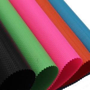 Tissu Oxford enduit de PVC en polyester 100% 500D, matériau imperméable résistant pour sacs, bagages et équipements de plein air - Product Image 2