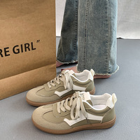 Chaussures décontractées pour femmes en gros d'usine - Baskets de marche à lacets en daim kaki-blanc avec empiècements et semelle en caoutchouc