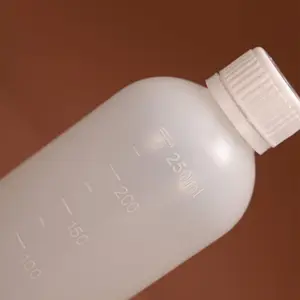 Bouteille d'eau en plastique à échelle 10 ~ 500ml, bouteille d'échantillon translucide Pe bouteille de solvant liquide à petite bouche YGH976