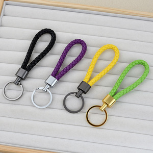 1 pièce Porte-clés en cuir PU tressé, pendentif de sac DIY, porte-clés de voiture, bijou pour homme et femme, cadeau - Product Image 2