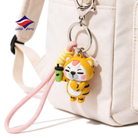 Longzhiyu, fabricant de figurines 3D en PVC, de porte-clés mousquetons, de figurines en caoutchouc et de pendentifs pour clés de voiture et sacs, avec logo personnalisé, durables, sur le thème de l'anime, 20 ans d'expérience
