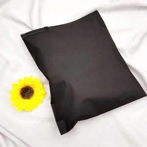 卸売衣類包装セルフシールシャツ衣類ジップロックバッグジップロックプラスチックジッパーつや消し衣類バッグ - Product Image 2