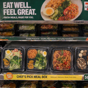 8inch 650ml Customizable Reusable Takeaway Lunch Bento Box Plastic <b>Microwave</b> Safe Food Container with <b>Lids</b> - Product Image 5