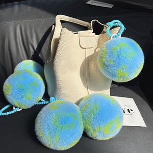 <span class=keywords><strong>2025</strong></span> xu hướng mới tùy chỉnh hài hước phim hoạt hình sang trọng dễ thương <span class=keywords><strong>Keychain</strong></span> Fluffy đầy màu sắc Trái Đất Mặt dây chuyền sang trọng nhồi bông đồ chơi <span class=keywords><strong>Keychain</strong></span> cho phụ nữ - Product Image 5