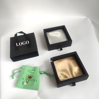 Boîte à bijoux en carton noir avec ruban personnalisé, faible MOQ, pour collier, boucles d'oreilles, bague, avec insert en satin