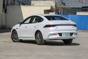 BYD di alta qualità Qin più auto usate con guida a sinistra ibrida da 2023 DM-I da 1,5l FWD - Product Image 3