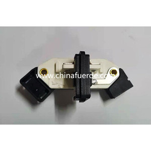Régulateur d'alternateur Renault 81113587 93607111 IX118 pour remplacement et réparation - Product Image 1