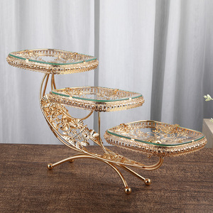 豪华黄金食品甜点蛋糕架干果<span class=keywords><strong>3</strong></span>方盘供应水晶玻璃食品托盘婚礼派对 - Product Image 5