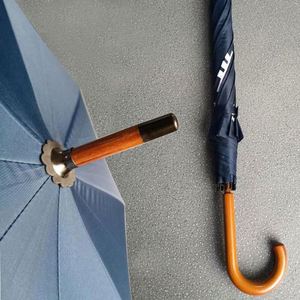 Parapluie droit de golf 8K à ouverture automatique avec logo personnalisé de haute qualité pour adultes imperméable pongé polyester promotionnel - Product Image 4