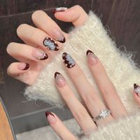 Faux ongles press-on amande moyenne faits main, bordeaux V-French, motif floral 3D translucide avec accents de strass en cristal, vente en gros