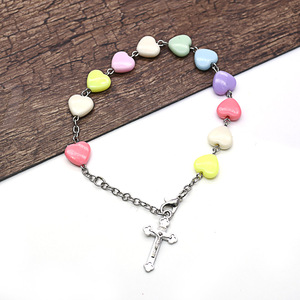 Rosario <span class=keywords><strong>de</strong></span> cuentas con forma <span class=keywords><strong>de</strong></span> corazón <span class=keywords><strong>de</strong></span> colores Komi 2024 con crucifijo, pulsera <span class=keywords><strong>de</strong></span> rosario <span class=keywords><strong>de</strong></span> la Virgen María para niños - Product Image 3