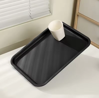 Plateau de service carré antidérapant et durable pour cuisine, service de table, restauration rapide et barware - Offre Spéciale