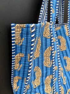 Customized Cotton Tote Bag With Logo Printing Durable and Lightweight Fabric Bag for Promotional Use - Product Image 3