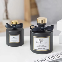 Diffuseur de roseaux en rotin indonésien de qualité supérieure - 100 ml/200 ml Longue durée, Ensemble d'aromathérapie pour la maison et le bureau
