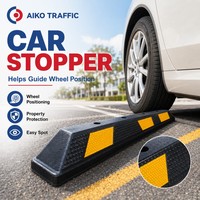 Aiko 900mm Borne de stationnement en caoutchouc et plastique pour voitures particulières avec panneaux réfléchissants jaunes, personnalisable pour usage commercial