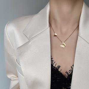 Collar de Doble Mariposa para Mujer, Novedad 2024, Acero de Titanio Resistente a la Decoloración, Cadena de Eslabones en O, Joyería para Clavícula, Dropshipping Shopify - Product Image 3