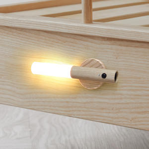 Mini luz de noche LED portátil, luz de escalera de pared interior inteligente magnética inalámbrica, recargable por USB, estilo de madera ABS, dormitorio de movimiento - Product Image 2