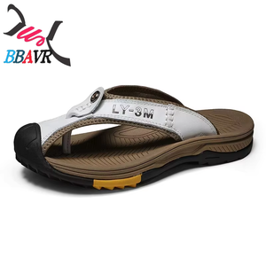 Sandalias tipo chanclas de cuero genuino para hombre, suela gruesa resistente al desgaste, antideslizantes, cómodas, transpirables, zapatos de playa informales para verano - Product Image 3