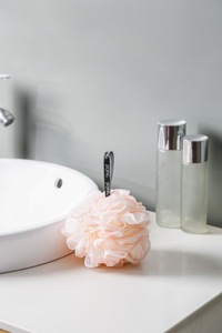 Éponge de boule de douche de bain ronde écologique naturelle <span class=keywords><strong>nettoyant</strong></span> léger pour le corps en PE pour la peau - Product Image 4