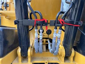 Excavadora sobre orugas Caterpillar CAT315D a la venta usada en buenas condiciones con motor de bajo precio y caja de cambios como componentes principales - Product Image 6